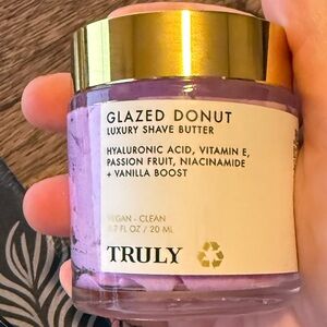 💄5 for $25💋 Truly Glazed Donut Luxury Shave Butter - Purple
